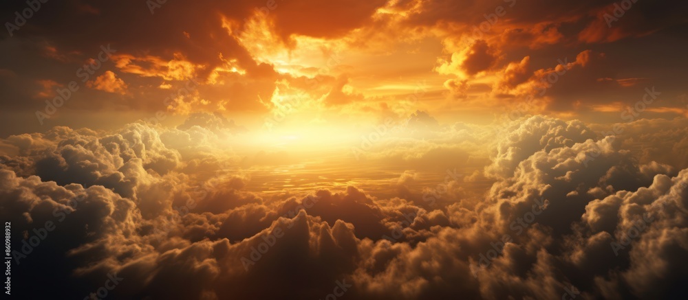 Naklejka premium Sunset with clouds in dramatic sky, with bright sunlight