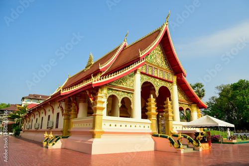 ラオスの首都ヴィエンチャンにある美しい寺院の風景Beautiful temple scenery in Vientiane, the capital of Laos photo