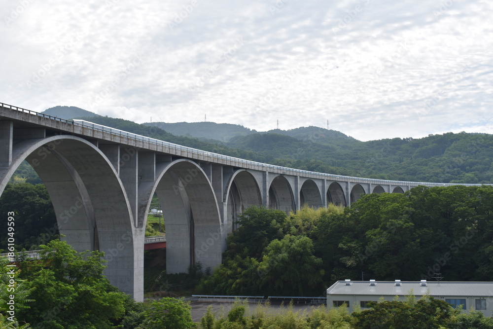 Fototapeta premium 上田ローマン橋
