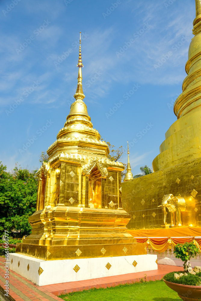 タイチェンマイにあるワット・プラシン寺院の美しい風景Beautiful scenery of Wat Phra Singh temple in Chiang Mai, Thailand
