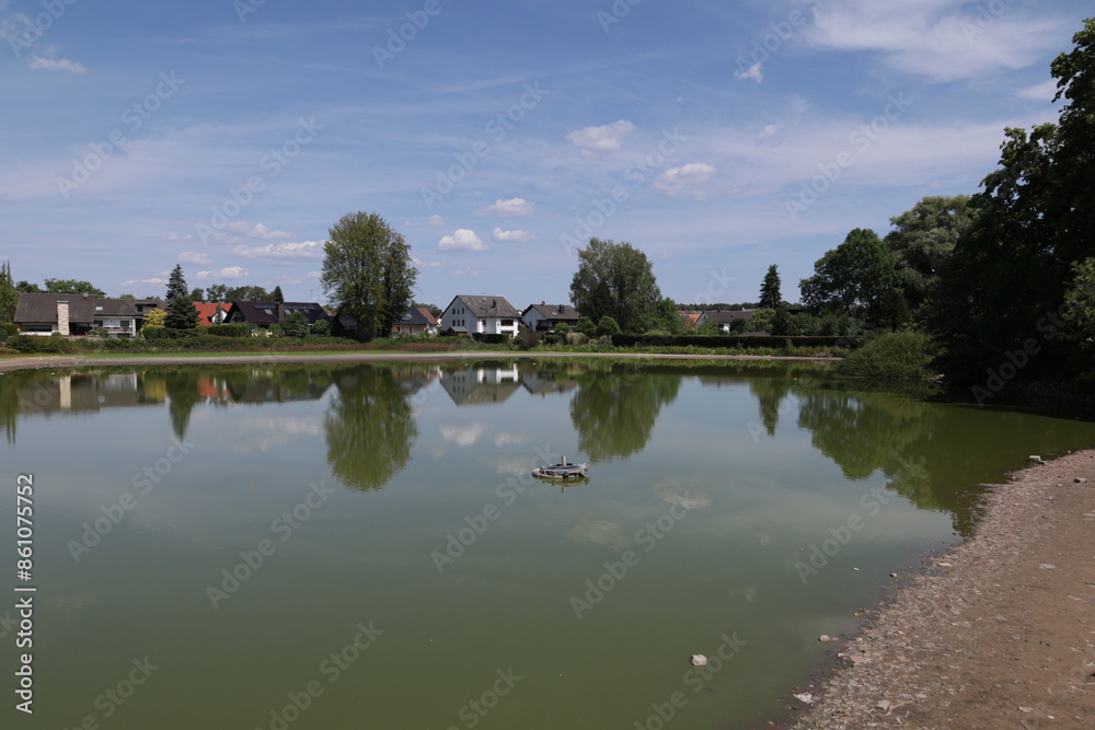 Kleiner See im Zentrum von Allerserg in Bayern Kleiner See im Zentrum von Allerserg in Bayern