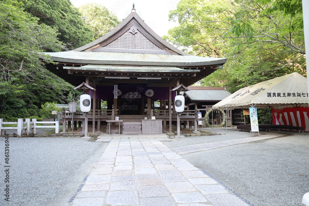 A Japanese shrine in Kamakura City in Kanagawa Prefecture : a scene of the precincts of Kamakura-guu Shrine A Japanese shrine in Kamakura City in Kanagawa Prefecture : a scene of the precincts of Kamakura-guu Shrine