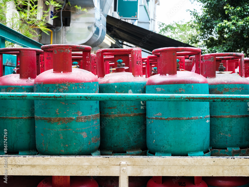 Cooking gas container Cooking gas container