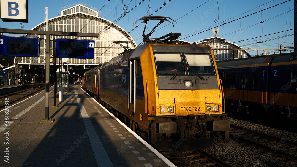 Fototapeta premium train at the station NS Netherlands