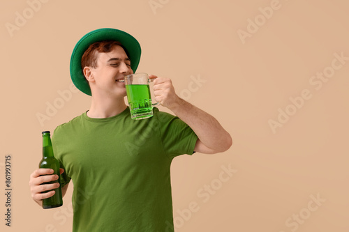 Happy young man in leprecha...