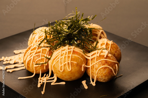 海苔とマヨネーズのたこ焼き / Takoyaki with Nori and Mayonnaise photo