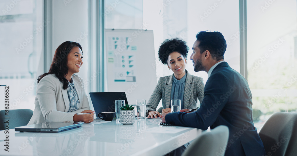 © CoetzeeRising/peopleimages.com - Business people, speaking and planning in office meeting, collaboration and teamwork for proposal. Employees, talking and consulting for finance sales, support and briefing in boardroom for project © CoetzeeRising/peopleimages.com - Business people, speaking and planning in office meeting, collaboration and teamwork for proposal. Employees, talking and consulting for finance sales, support and briefing in boardroom for project