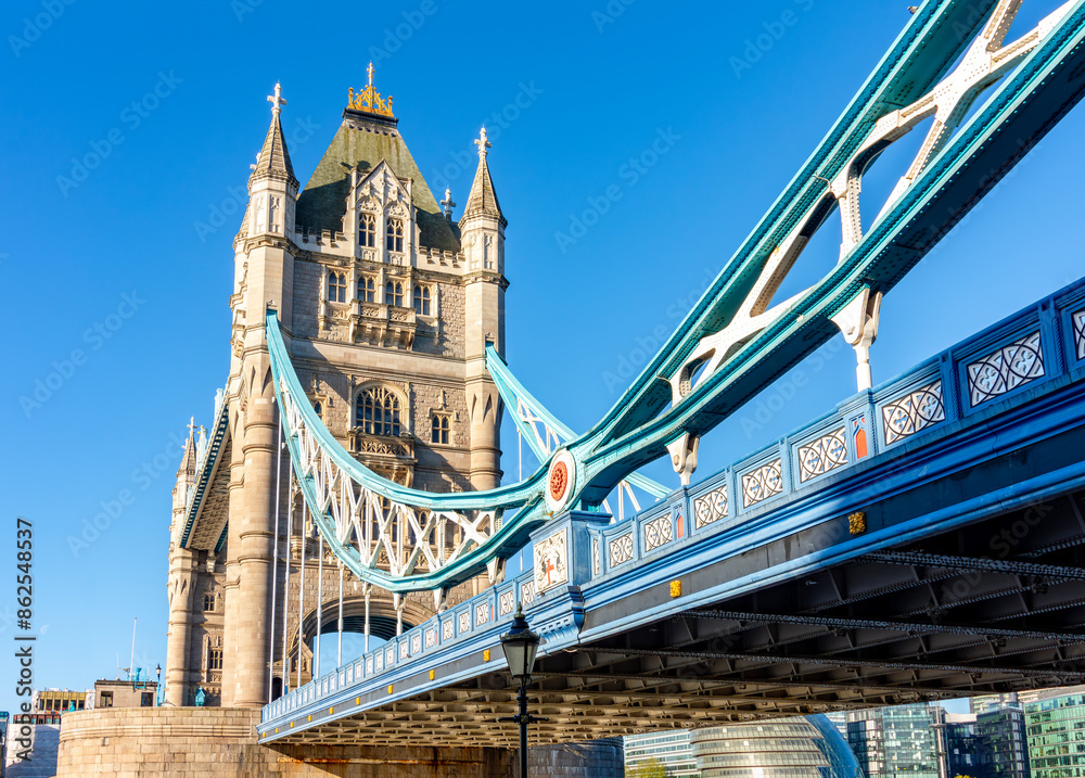 Obraz premium Tower bridge over Thames river in London, UK