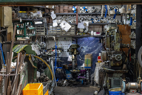 Photography There are many small factories in J Seoul, a city in Korea.