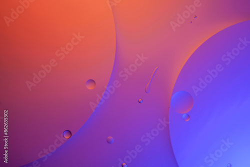 Top view movement of oil bubbles in the liquid