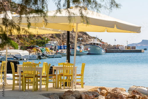 Obraz na płótnie Waterfront Greek tavern in Faros fishing village. Sifnos island, Cyclades, Greece w salonie