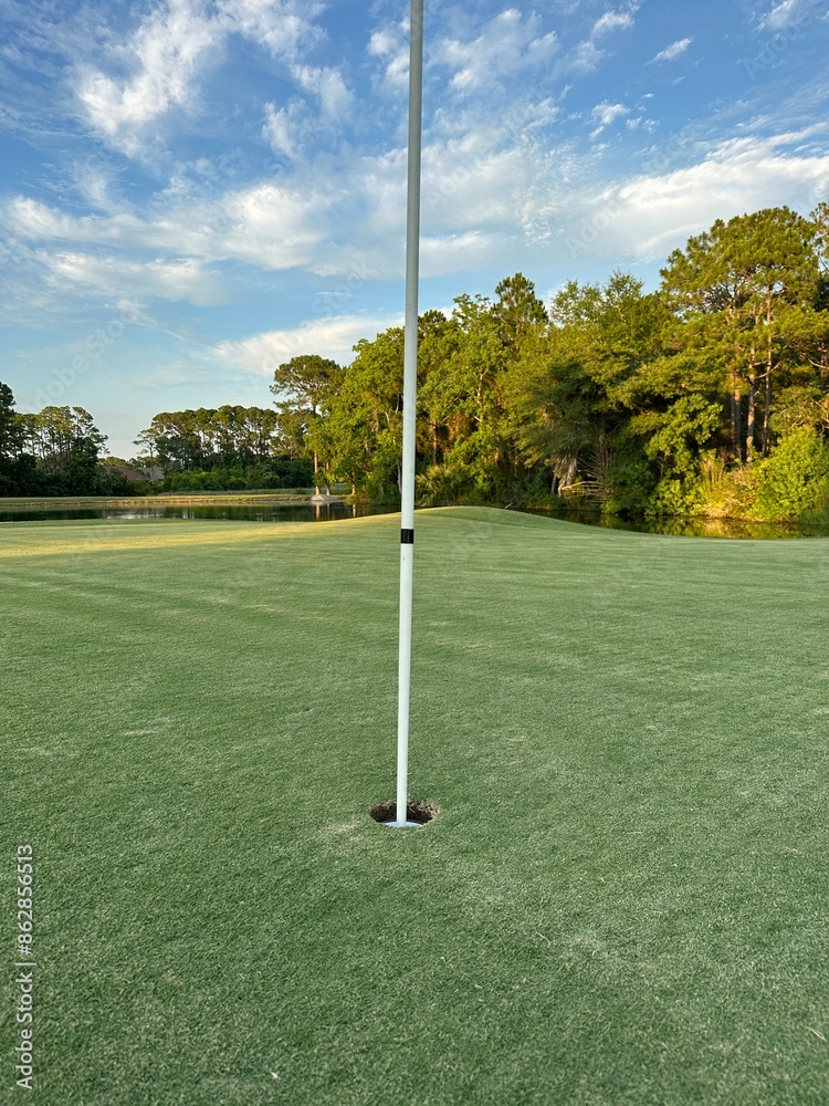 Obraz premium golf course with pole