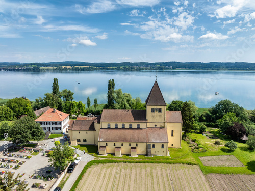 Luftbild von der der Kirche St. Georg, Oberzell, Reichenau