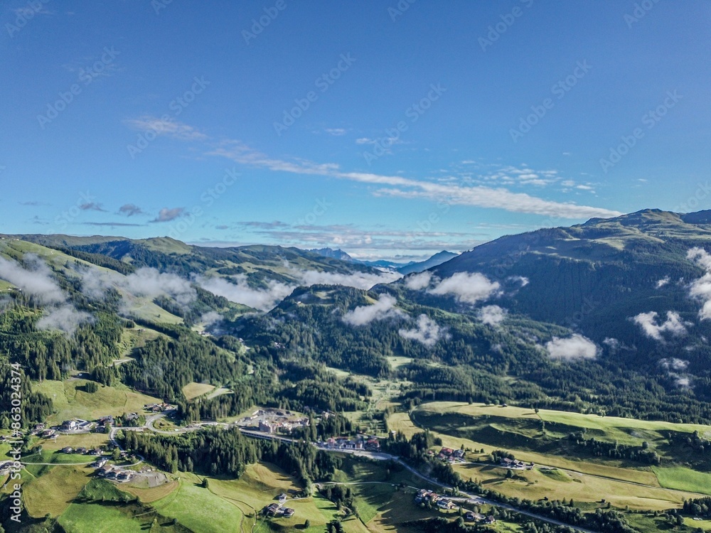 Fototapeta premium Overview from Pimzgau over the Austrian Alps