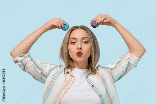 Funny young woman with swee...