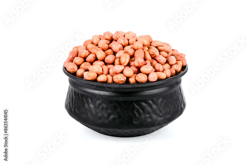 Delicious Salted Peanuts: Indulge in the delicious flavor of these salted peanuts, a classic snack loved by many.