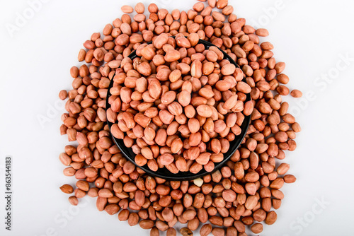 Savory Salted Groundnuts: Enjoy the savory crunch and salty taste of these salted groundnuts, perfect for any occasion.