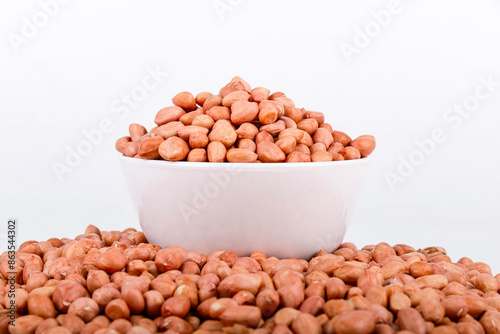 Crunchy Roasted Peanuts: Enjoy the savory crunch of these perfectly roasted peanuts, ideal for snacking or adding to recipes.