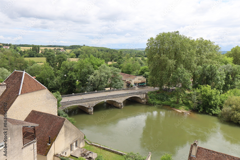 Paysage de campagne autour de Pesmes, village de Pesmes, département de Haute Saône, France
