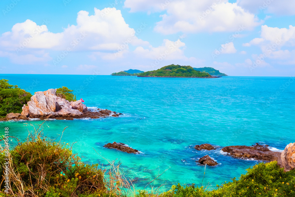 Obraz premium island and ocean background