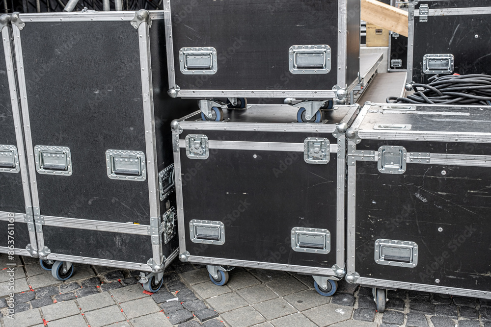 Boxes for musical equipment. Shipping case. Boxes for concert equipment. Organization of parties Boxes for musical equipment. Shipping case. Boxes for concert equipment. Organization of parties