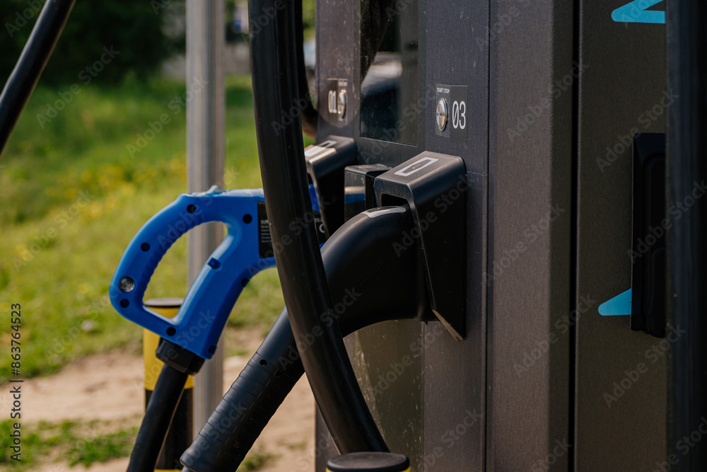 Ładowanie auta elektrycznego Ładowanie auta elektrycznego