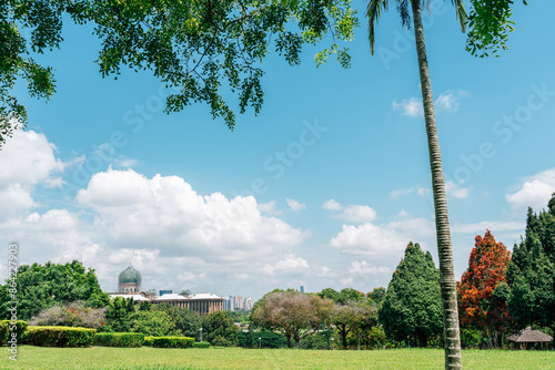 Obraz na płótnie Taman Putra Perdana park and city view in Putrajaya, Malaysia w salonie