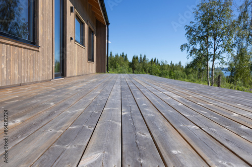 Holzterrasse aus Terassendielen aus Naturholz