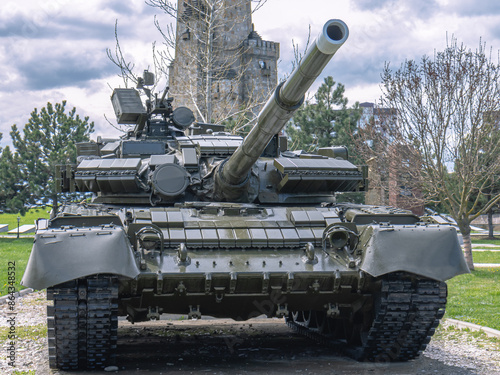 The main battle tank produced in the USSR. A tank with a gas turbine power plant. The world's first tank with built-in anti-discharge dynamic protection. Soviet and Russian weapons.