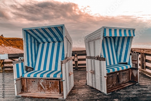 Obraz na płótnie
relaxing in a beach chair on the North Sea w salonie