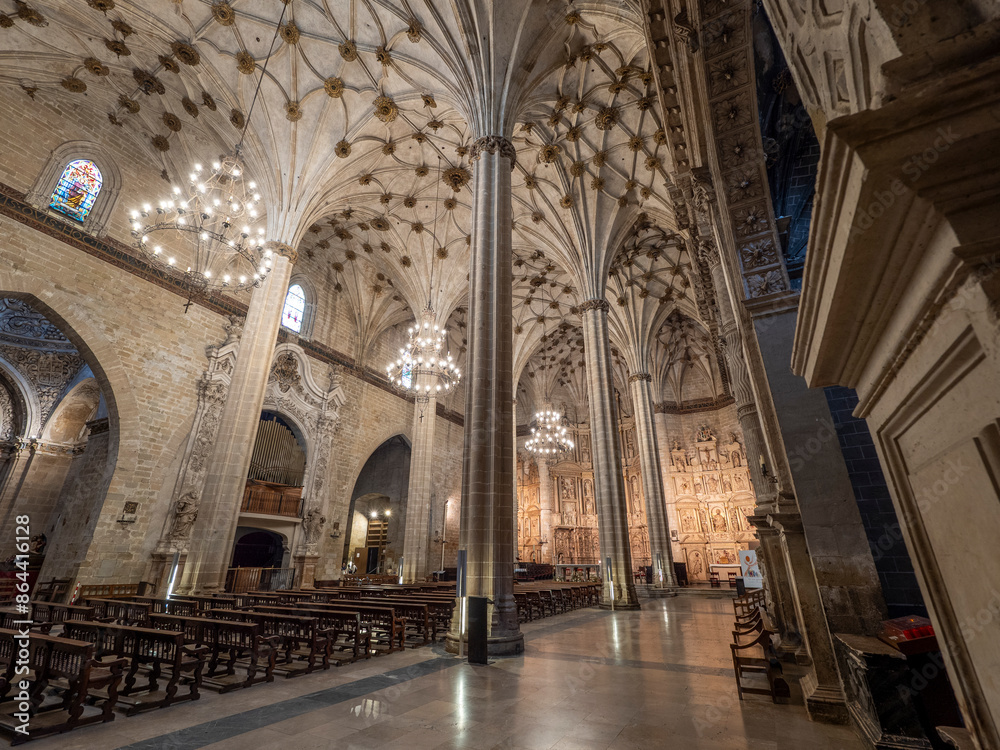 Fototapeta premium CATHEDRAL of barbastro. INTERIOR OF THE SOMONTANO CATHEDRAL