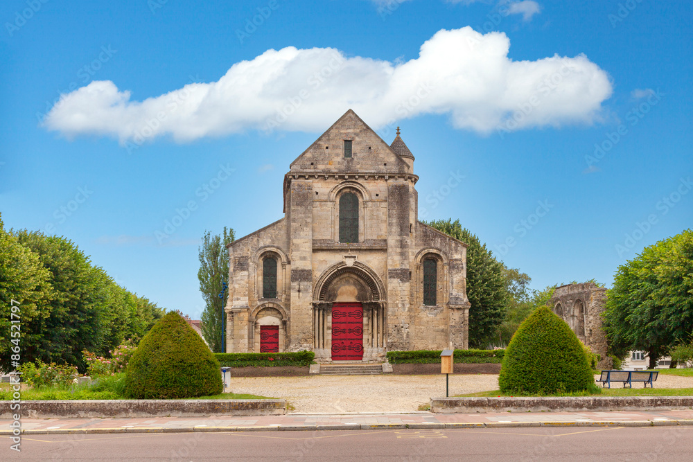 Fototapeta premium The Church of Saint-Pierre-au-Parvis in Soissons