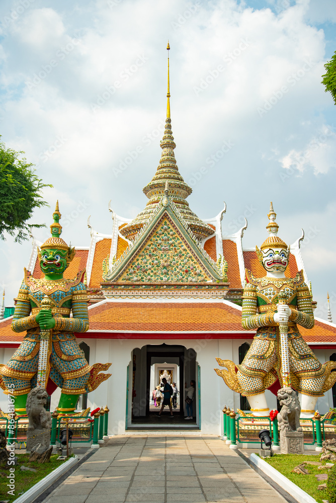 Fototapeta premium バンコクにあるワット・アルンのとても美しい風景