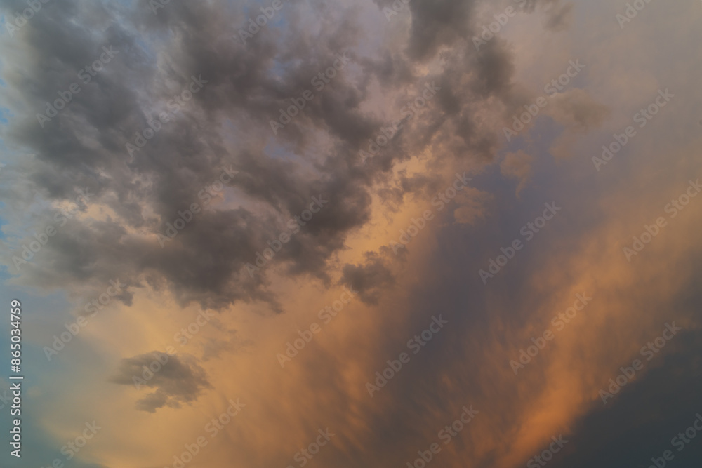 Zeit der Romantik, traumhaft schöner weicher strahlender Abendhimmel Zeit der Romantik, traumhaft schöner weicher strahlender Abendhimmel