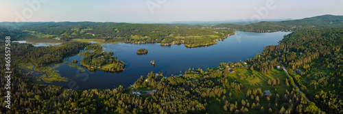 Cuadro en lienzo Aerial Summer of Joe's Pond Vermont