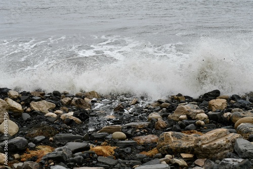 Fototapeta Naklejka Na Ścianę i Meble -  Crashing wave on beach 