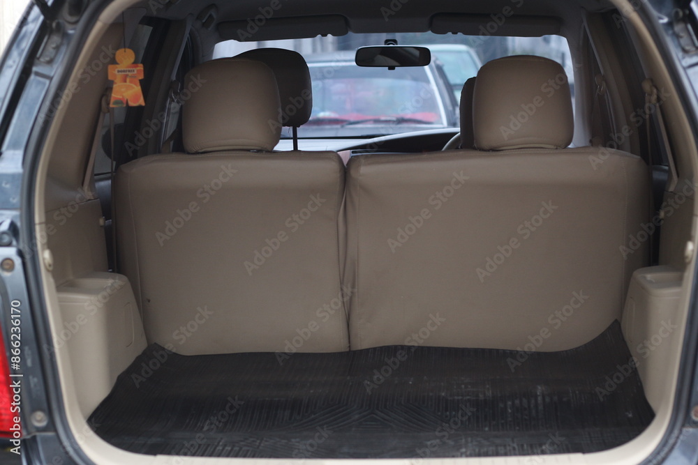 Obraz premium Seating in a car seen from behind