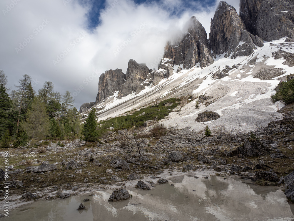 Obraz premium Landscape in Villnoess Valley in South Tyrol