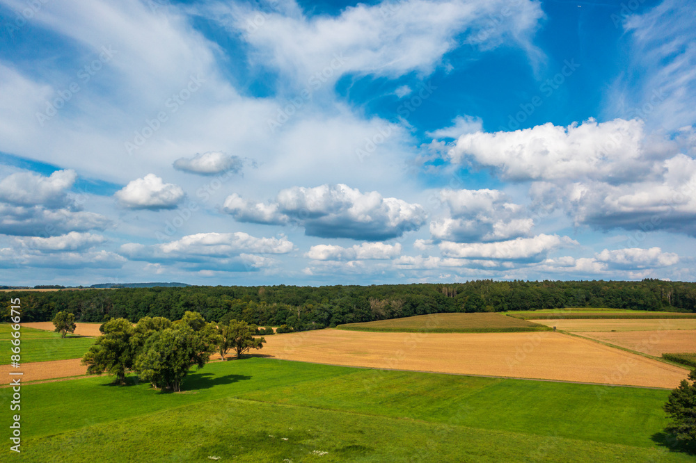 Φωτογραφία Bird's eye view of a summer landscape with fields and meadows in the Taunus