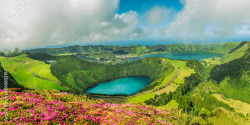 Obraz na płótnie Sete Cidades dual lakes in São Miguel, showcasing the Azores volcanic landscapes and lush natural beauty w salonie