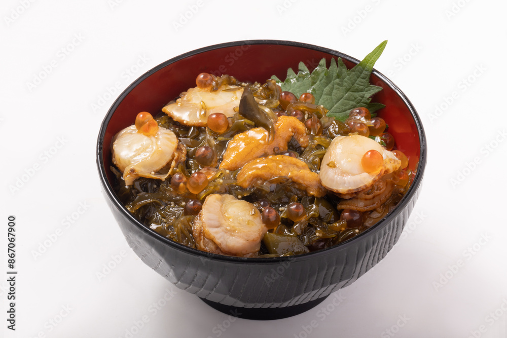 海鮮漬け丼(ウニ イクラ 子持ちめかぶ ホタテ) 海鮮漬け丼(ウニ イクラ 子持ちめかぶ ホタテ)