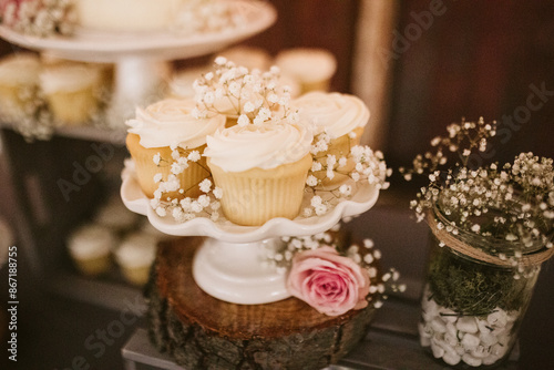 display with rustic charm, baby’s breath.