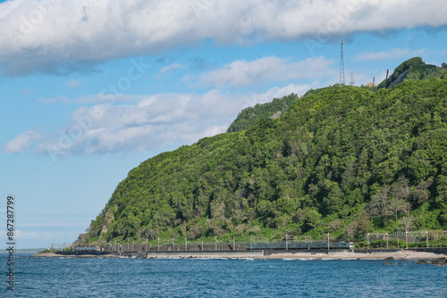 Wallpaper Mural 日本海に向かって切り立った崖が続く朝里の海岸線 Torontodigital.ca