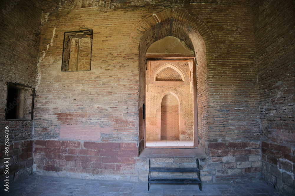 Obraz premium The tomb of the Karakhanid dynasty from the inside, city of Uzgen, Kyrgyzstan, 10th-11th century