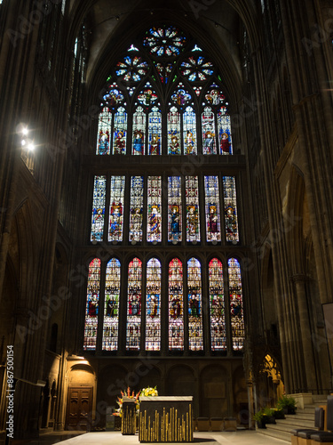 Obraz na płótnie Stained glass windows of Saint-Etienne Cathedral, Metz w salonie