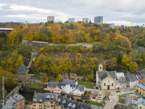 Obraz na płótnie View over Pfaffenthal neighbourhood to Fort Niedergrunewald w salonie