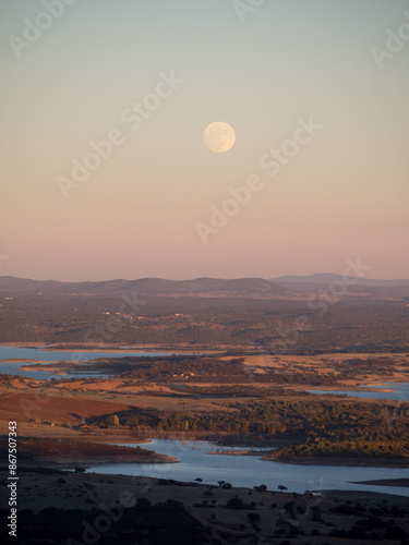 Obraz na płótnie Full moon over Alqueva lake w salonie