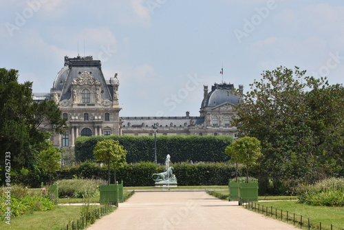 Le Jardin des tuileries est le Louvres, Paris photo