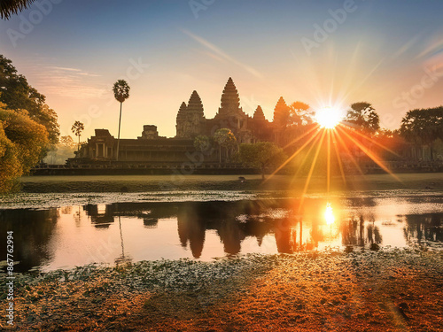 templo sagrado de angkor wat no Camboja photo