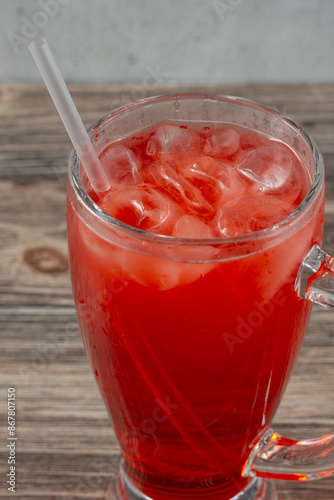 Fotografie A closeup view of a watermelon refresher.